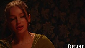 ¿April Olsen se masturba en bañera pensando en ti con vibrador?