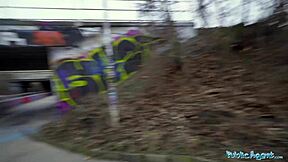 Ich habe Kinuski beim Ficken riesigen spanischen Schwanzes draußen unter Tunnel erwischt