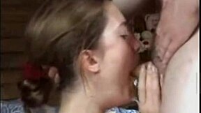 Liza Muntah di Kontol dengan Mulut Penuh Air Mani di Chat Webcam. Tambah Saya LizaFernona?