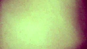 Ai Văzut Lapte Picurând din Fundul Maturei Latine După Acțiune Sălbatică?