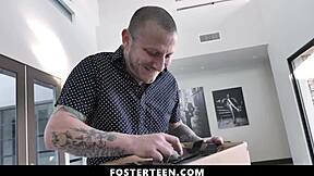 טין אסייתית מאומצת בת 18+, למה לגנוב בבית? מענישים חזק!