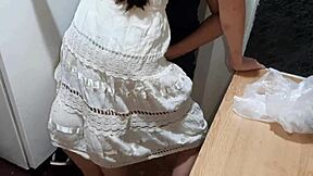 Pernah Onani Lihat Istrimu dengan Wanita Lain? Main Lesbian di Dapur Tunggu!