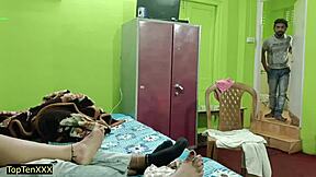 Hintli üvey kardeşi arkadaşla sert üçlüde önerici paylaşım.