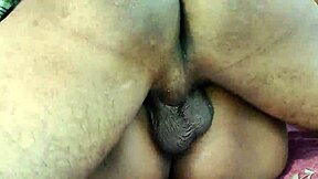 Heiße bengalische Freundin, wie reitest du meinen großen Schwanz so wild?