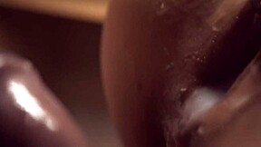 多次中出特写，精液从湿润阴道滴落