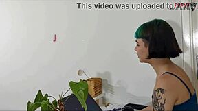 Afrodithe au Spa Spartanas avec bombe ébène bronzée donnant gorge profonde et rimjob