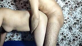 يا صديقي، شاهد كس عربي أشعر يُضرب واقفاً في وضعيات متعددة