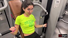 ジムで出会った女の子と初デートでハメた