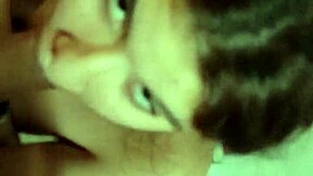 Rebeluje s vášní během intenzivního hlubokého hltu