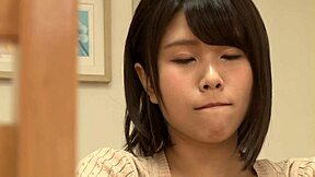 젠장, 누나 내 자지 세게 타며 야한 카우걸 액션!