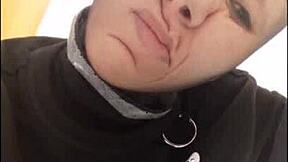 Sukkahousut kasvoilla näytän totaaliselta sikalta