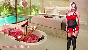 Η βασίλισσα chastity έτοιμη να κυριαρχήσει στο πορτοφόλι σου;