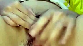 Tô tão excitada, por favor lambe minha buceta molhada Pinay