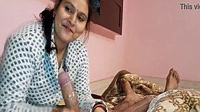 मुझे अपने बड़े लंड वाले बॉयफ्रेंड को ओरल देना पसंद है