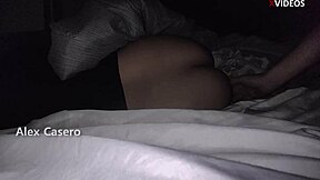 मेरी सौतेली बहन मेरी बिस्तर में, मैं उसका बड़ा गैंड चोदता हूँ