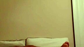 अह, शर्मीले लेकिन सुपर हॉट लातीना कोमाड्रे के साथ क्विकी