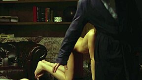 Thư k� xinh ẹp v� sếp 2019 skupinový sex s obrovským kuracom