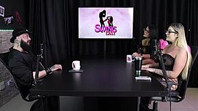 Jeg Gabe spec no swing cast med Tiffany Rocha i gjennomsiktig rød lingerie, så glamourøs og sexy