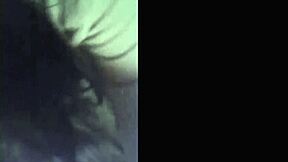 Saya suka berada di sini di tempat awam dengan kekasih saya, menikmati udara luar