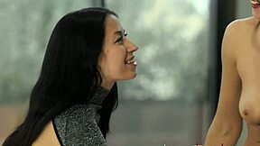 Alex Coal, vil du saksescissor Leah Gotti denne Valentins?