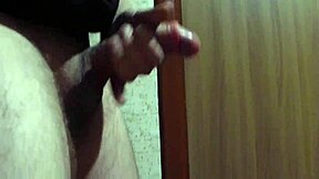 大量男性射精和激烈高潮的特写动作合集