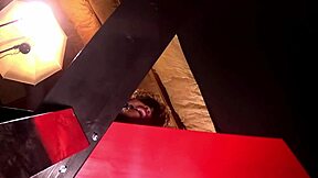 Ο Don Whoe κυριαρχεί στη Nina Rivera στο μπουντρούμι με ένταση BDSM