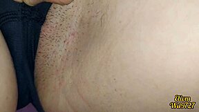 내 이복자매 팬티 추억, 젊었을 때부터 여러 번 박았다. 그녀의 꽉 조인 보지로 계속 박아!