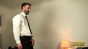 Underdanig UK teen fisse domineret af maledoms store pik