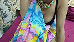 क्या इंडियन देसी सौतेली माँ के बड़े बूब्स स्टेपसन को स्मोकिंग छोड़ने में सेक्स से मदद कर सकते हैं?