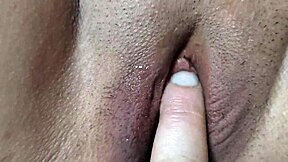 Karşılıklı mastürbasyon çılgınlığı! Bu ıslak am yakın çekimini idare edebilir misin?