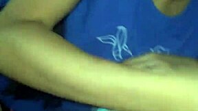 Stysyster städar rum, leder till interracial knull