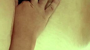 Kongkek Dalam-Dalam Si Jalang Anak Saudara