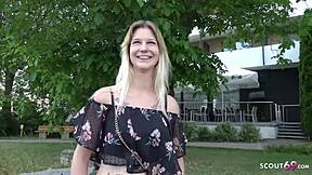 Yo, Alman Scout Hamburg Sokak Casting'de 18 Yaşındaki Lara'yı Sikiyor! 😍