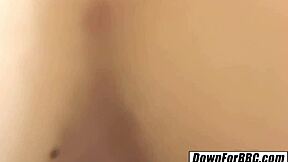 Hej, si za BBC? Brooke Banner vzame uničenje debelega kurca v POV!