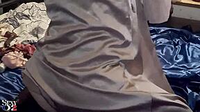 Rakastan kun ranskalainen amatööri satiinissa saa syväkurkun ja rimmauksen