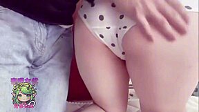 Qingteng Meimei og kjæresten har intens affære på leievindu