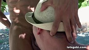 neverím, ako divoká táto bisexuálna štvorica s hračkami vybuchla