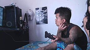 嘿，想和我性爱而不是玩游戏吗？