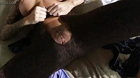 Hyperporn 4 med Juelz Ventura i spandex gagging blowjob