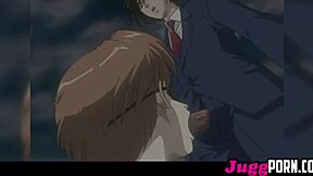 Voi helvetti, perverssi pomo taivuttaa seksikkäät työntekijät doggystyle imuun ja kurkkuun hentaissa!