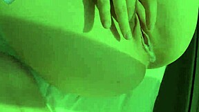 Najbolje buđenje ikad za polusestru s velikim sisama