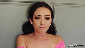 Я поймал своего отчима за просмотром порно и присоединился к Кайли Джей для тесного действия