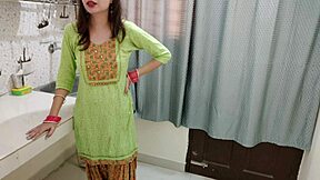 Fratele vitreg obsedat de noua jucărie în rolplay doggy intens