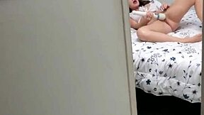 Сержант Майлс, балдъзата Кендра Харт го съблазнява в POV