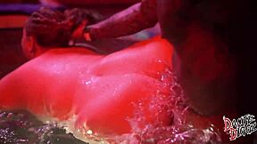 Kinky Katien poreallas BBC-seikkailu lomalla