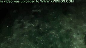 Горничная и я разошлись после прогулки по саду