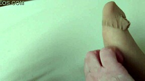 ¿Quieres ver diversión con pies de nylon de mis putas bbw?