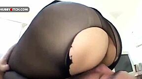 핫 일본 비서가 큰 둥근 엉덩이로 지배해