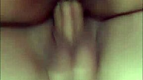 Slatki uzdasi Alicinhe dok joj guram kurac u dupe