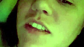 MILF nine gay ile öpüşüp kirli konuşarak aldatıyor